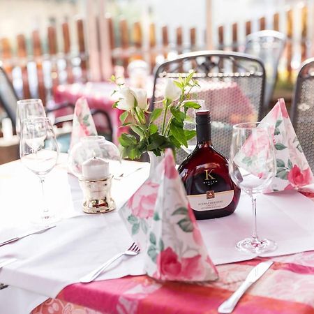 Gasthof Die Rose Lauda-Königshofen Exteriör bild
